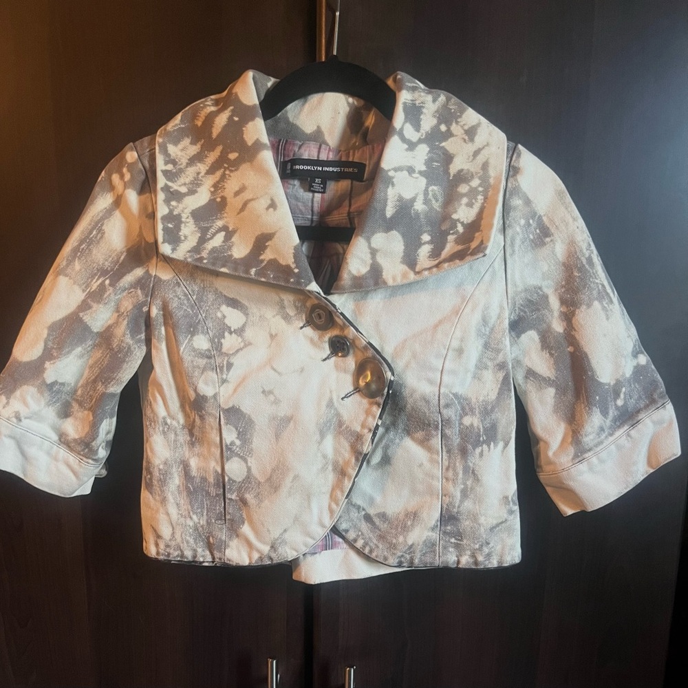 Brooklyn Industries Cropped Jacket – Abstract Print